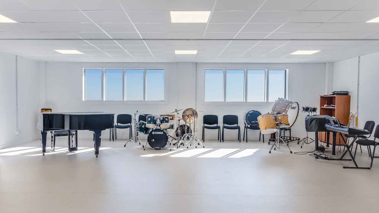 La escuela de música de Manilva cuenta ahora con una sala de ensayos