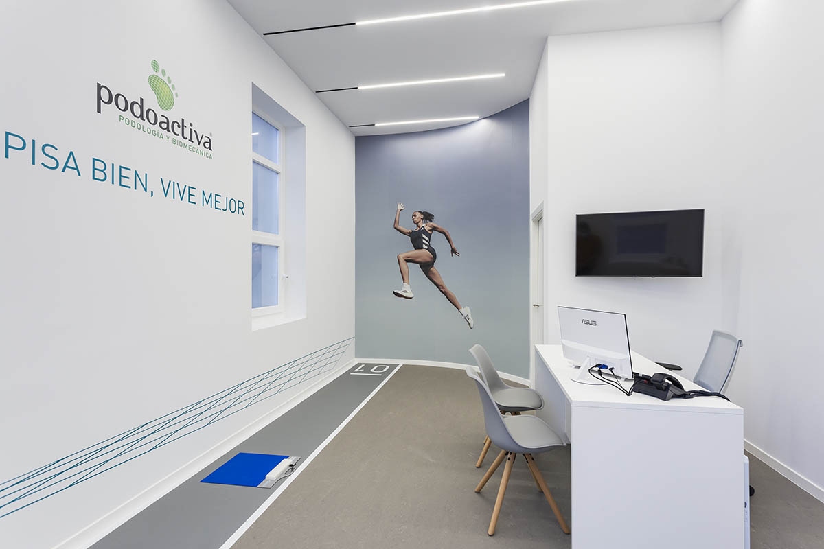 Ana Peleteiro es la imagen de la clínica