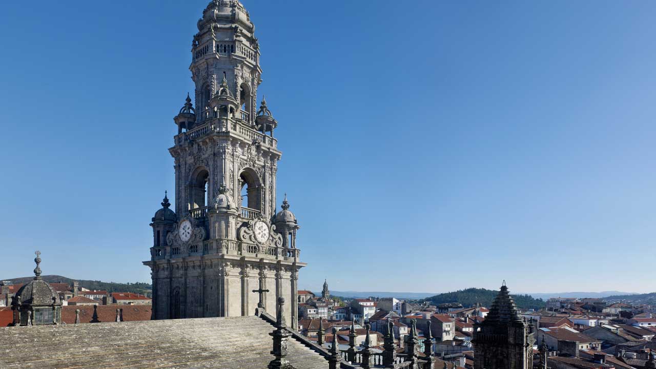 El reloj de la catedral de Santiago es un ejemplo de cómo rehabilitar patrimonio histórico