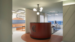 Las oficinas de la Cámara de Comercio de A Coruña se han sometido a una reforma interior que combina respeto arquitectónico y actualización funcional